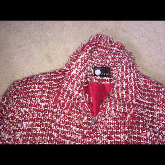 ❣️red jacket❣️ - Picture 3 of 8